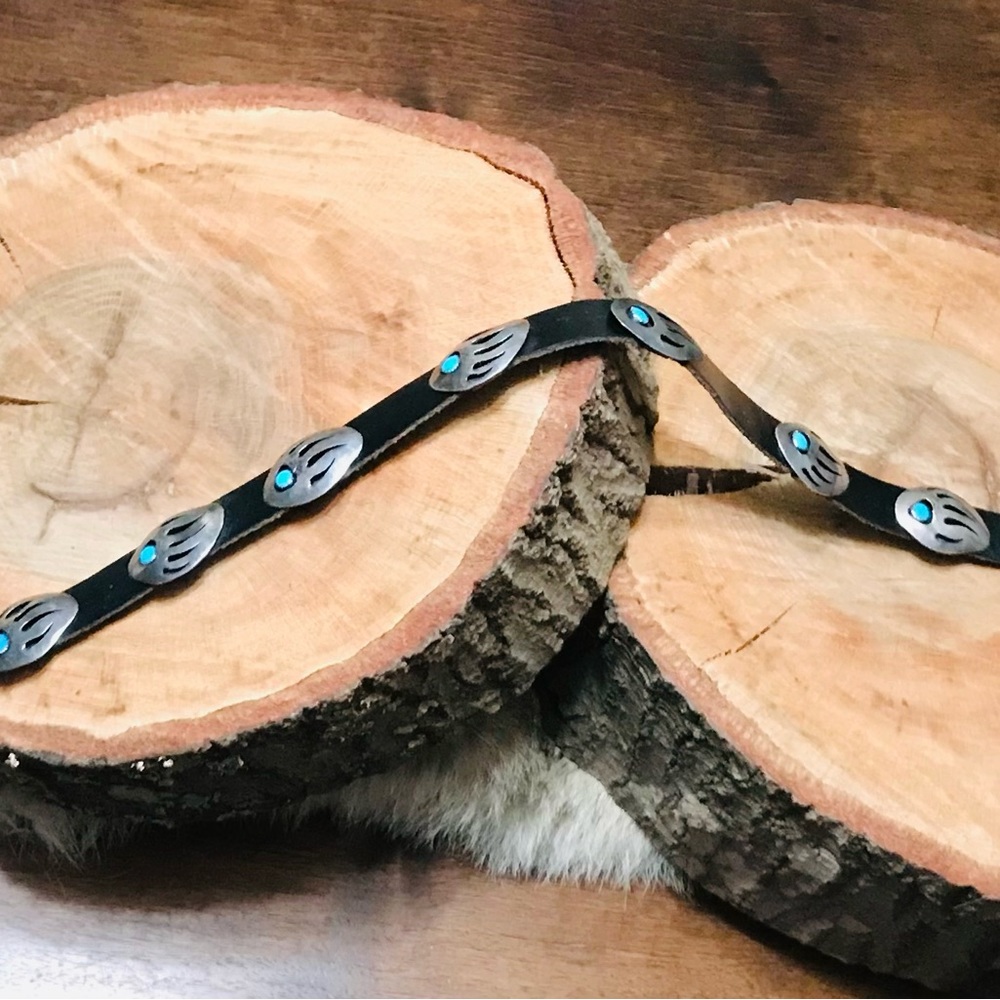 Vintage Bear Paw Concho Belt! Make an offer now before she’s gone!